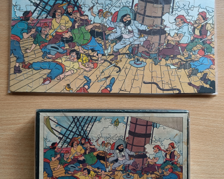 divers puzzles en bois des années 50 que l'on obtenait à l'époque en échange de 'timbres tintin'